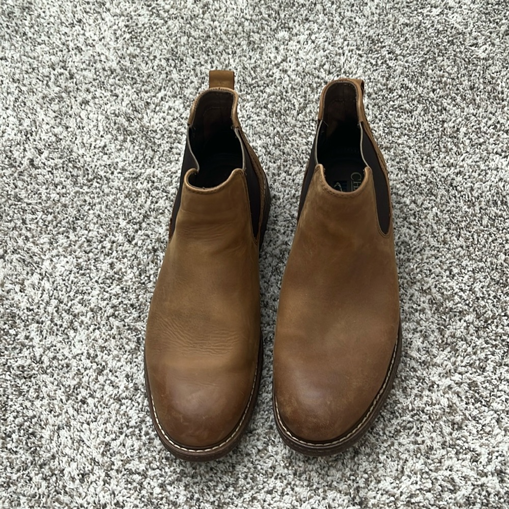 Men’s Chaps boots, 10.5 M. great used condition!